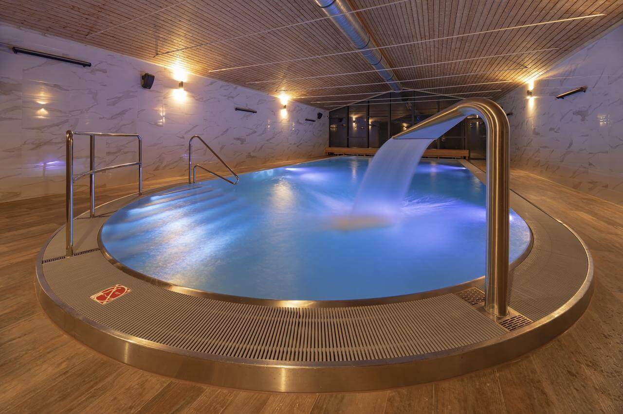 Swimmingpoolen på hotel Astra