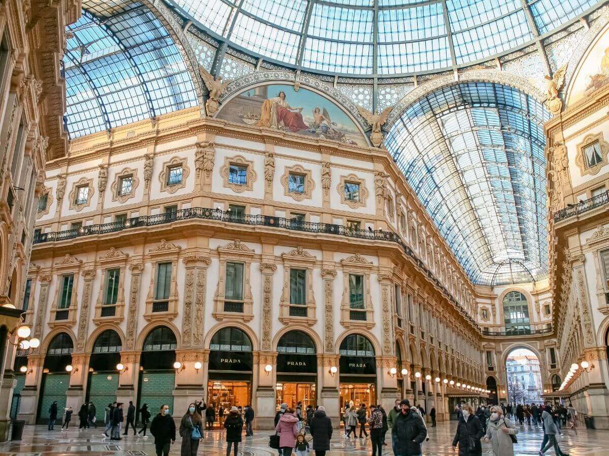 Stay in a centrally located hotel in Milan, close to the train station