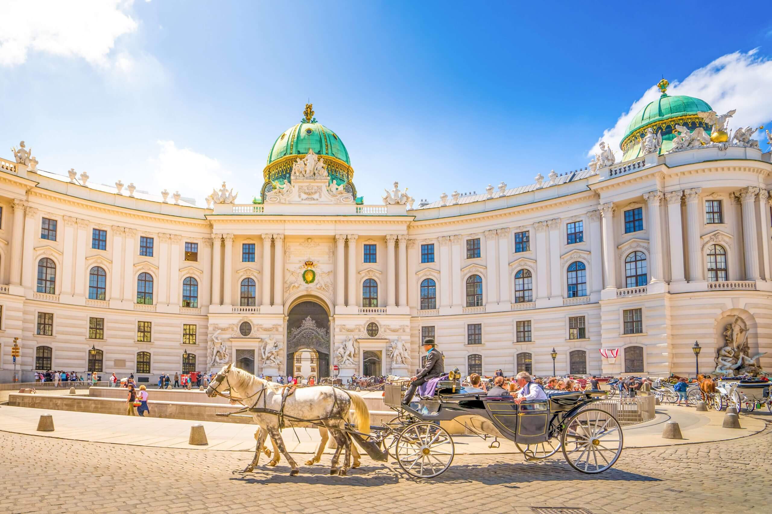 Experience picturesque Vienna with its beautiful palace