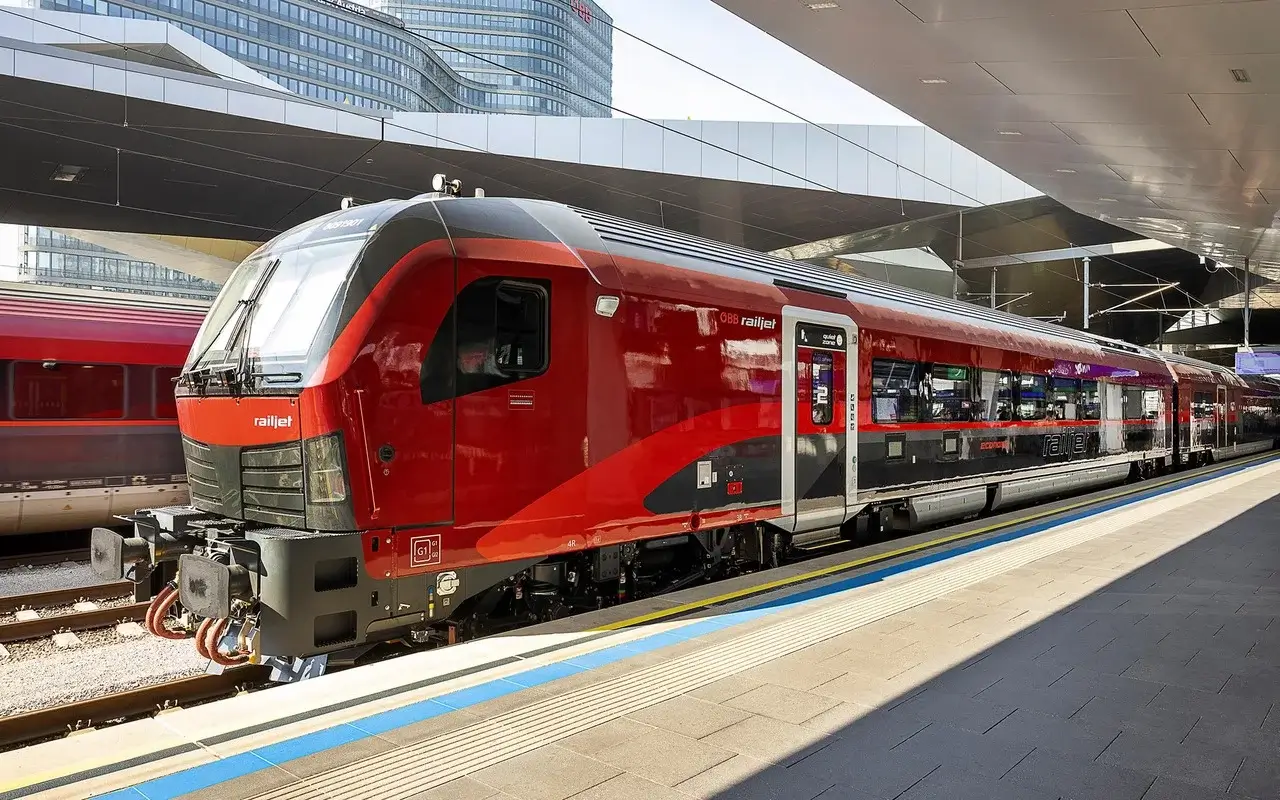 Travel with Railjet through the Alps in daylight
