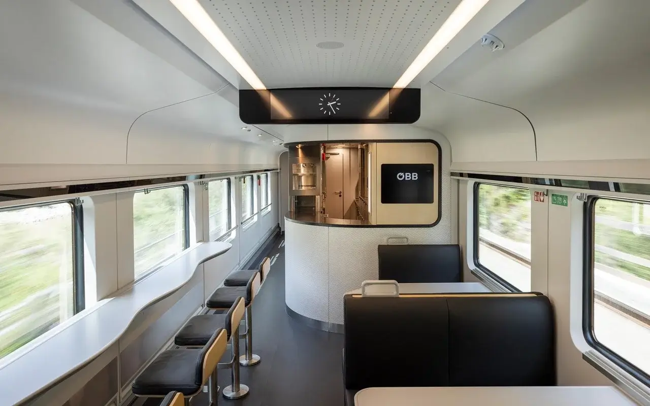Onboard bistro service