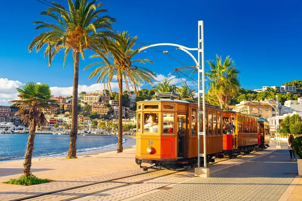 Togrejse til Mallorca