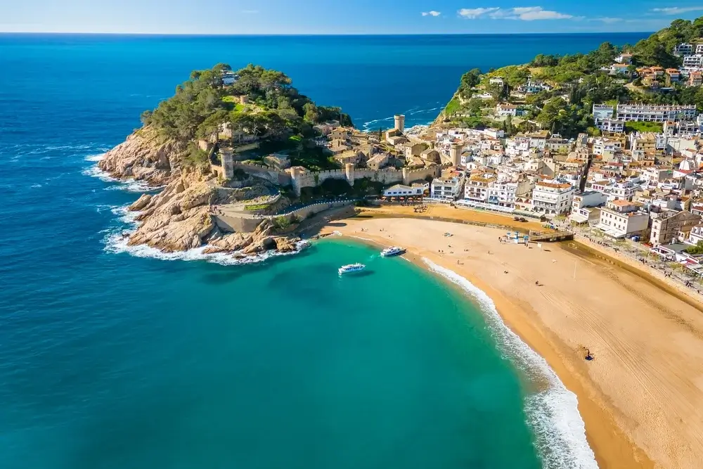 Tag en svømmetur i havet ved Lloret de Mar