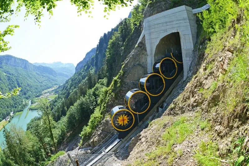 Hvor stejl Stoosbahnen lige er
