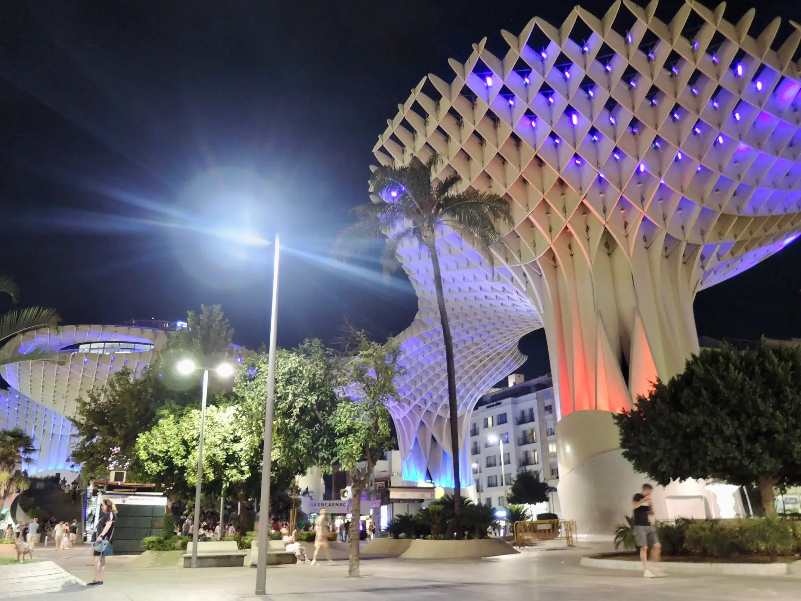 Las Setas lights up the evening – a modern architectural icon in the heart of the historic city.